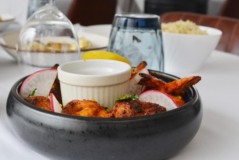 Restaurant dining at Pahuna