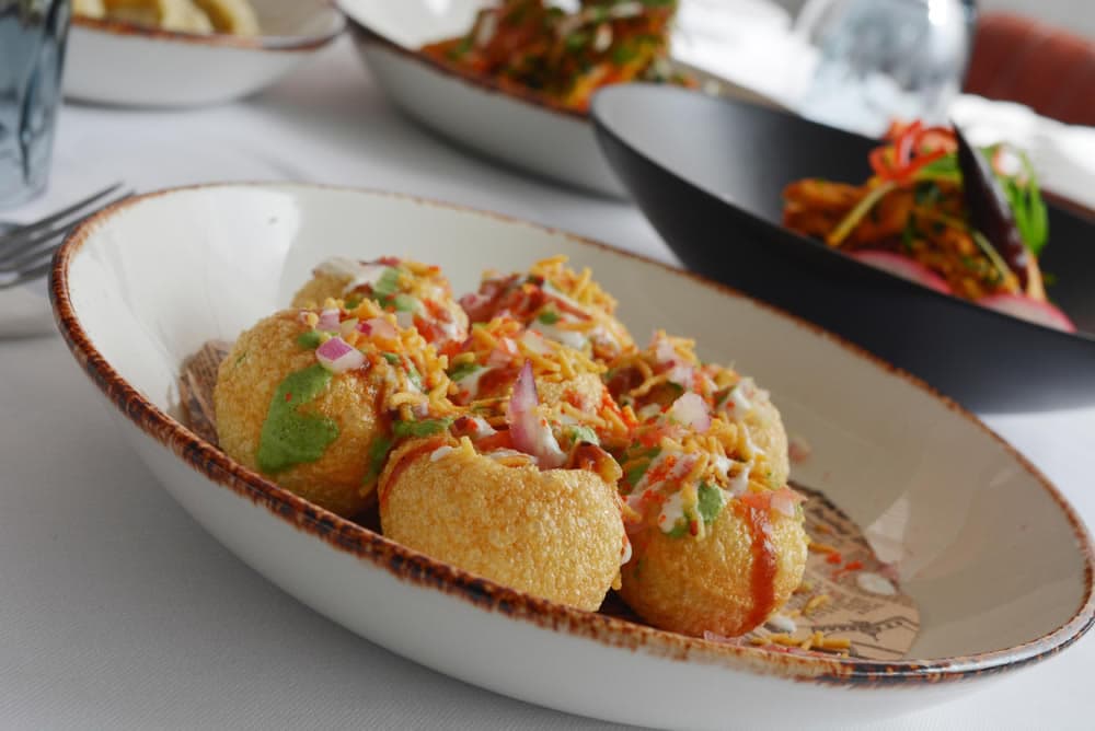 Curry dishes Pahuna
